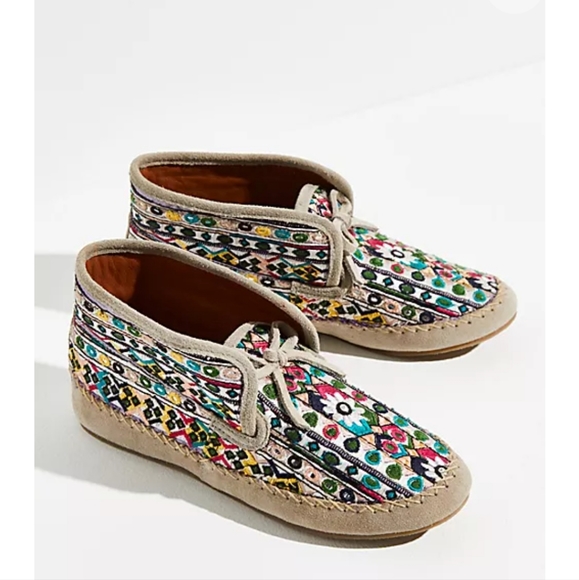 Llani Kantha Slippers